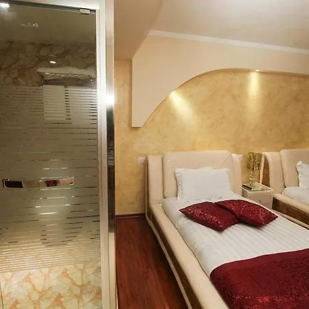 Carmen Hotell 3*