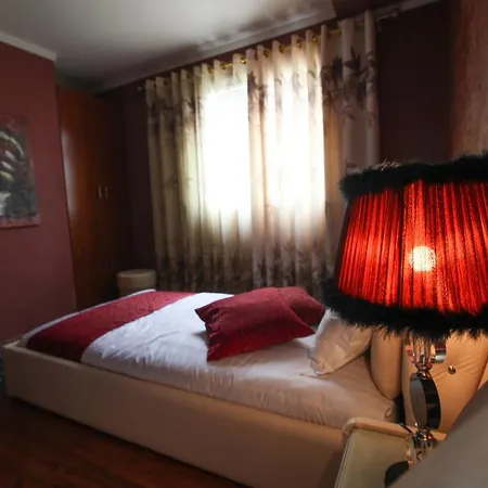 Hotel Carmen Shkoder