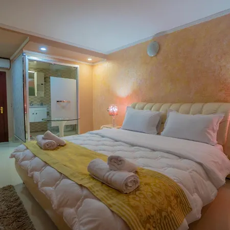 Carmen Hotel 3*