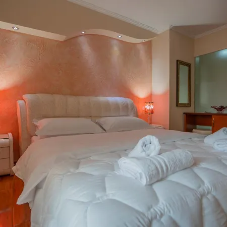 Carmen Hotel