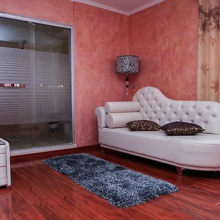 Carmen Hotel