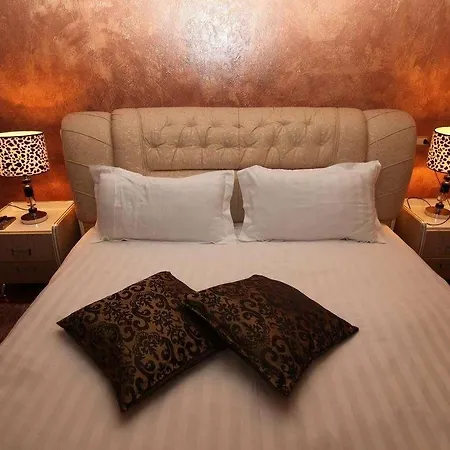 Hotel Carmen Shkoder