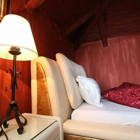 Hotel Carmen Shkoder